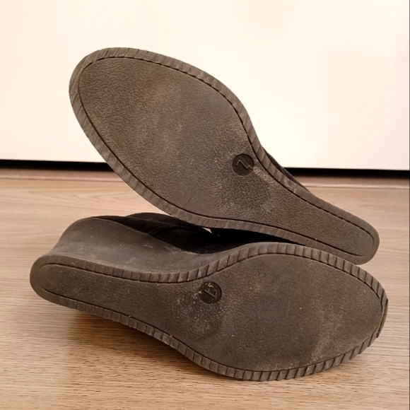 LAST CHANCE SALE Merona Faux Suede Wedge Desert Booties - Picture 4 of 10